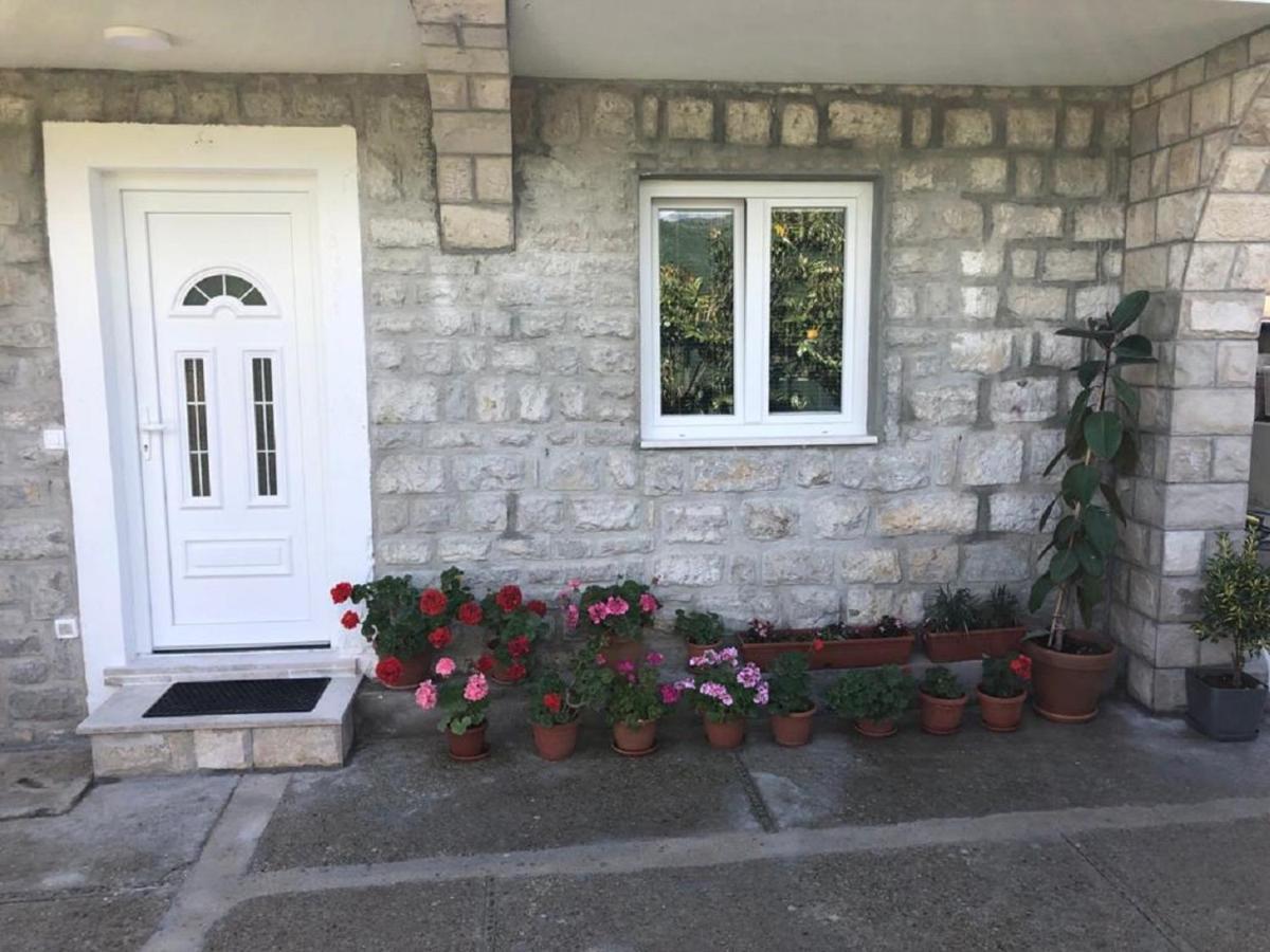 Apartments Todorovic Tivat Exterior foto