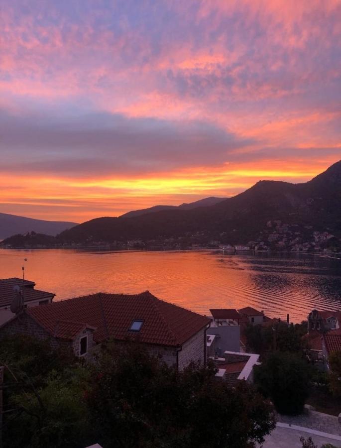 Apartments Todorovic Tivat Exterior foto